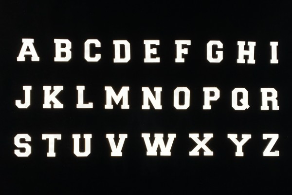 Kleine SILBERNE Buchstaben Reflektoren | Bügelbild ABC | 4,2 cm hoch |