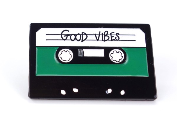 Pin Old School Kassette | Tape | Good Vibes | Grün Schwarz